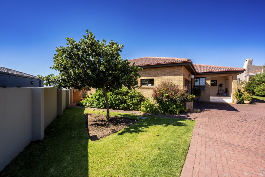 4 Bedroom Property for Sale in Myburgh Park Western Cape
